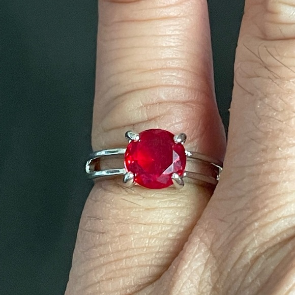 Red crystal S925 silver ring size 6 - Picture 9 of 9